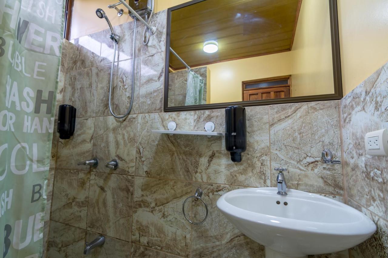 Sea Tower Hotel Puerto Viejo de Talamanca Eksteriør billede